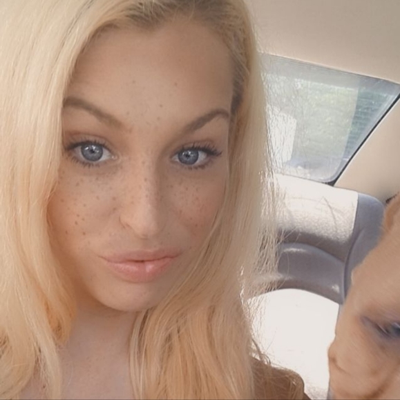 ๐๐ผโโ๏ธ "MEET POSHER" Listing - Picture 2 of 16